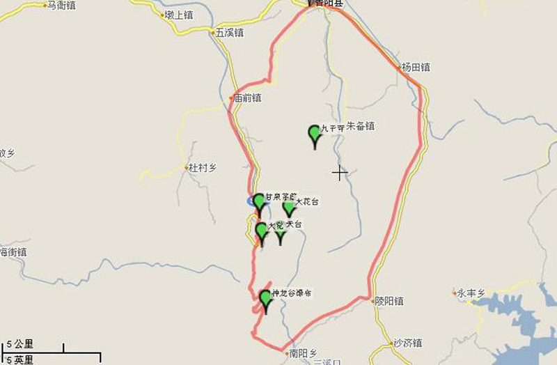 d2:  大觉寺   凤凰树游客接待中心   万佛塔